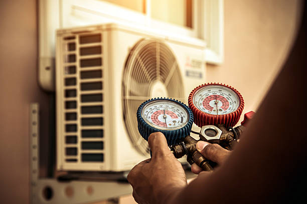 Professional Hvac Maintenance technician working in Delaware City, DE